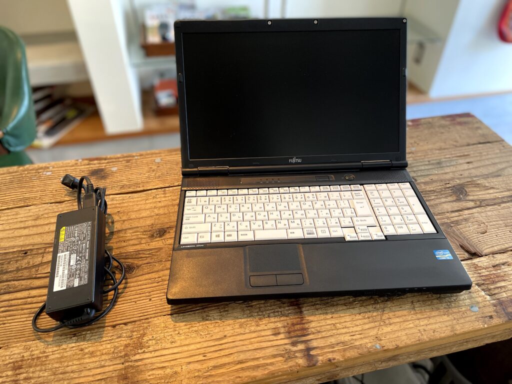富士通 LIFEBOOK A572/FX
